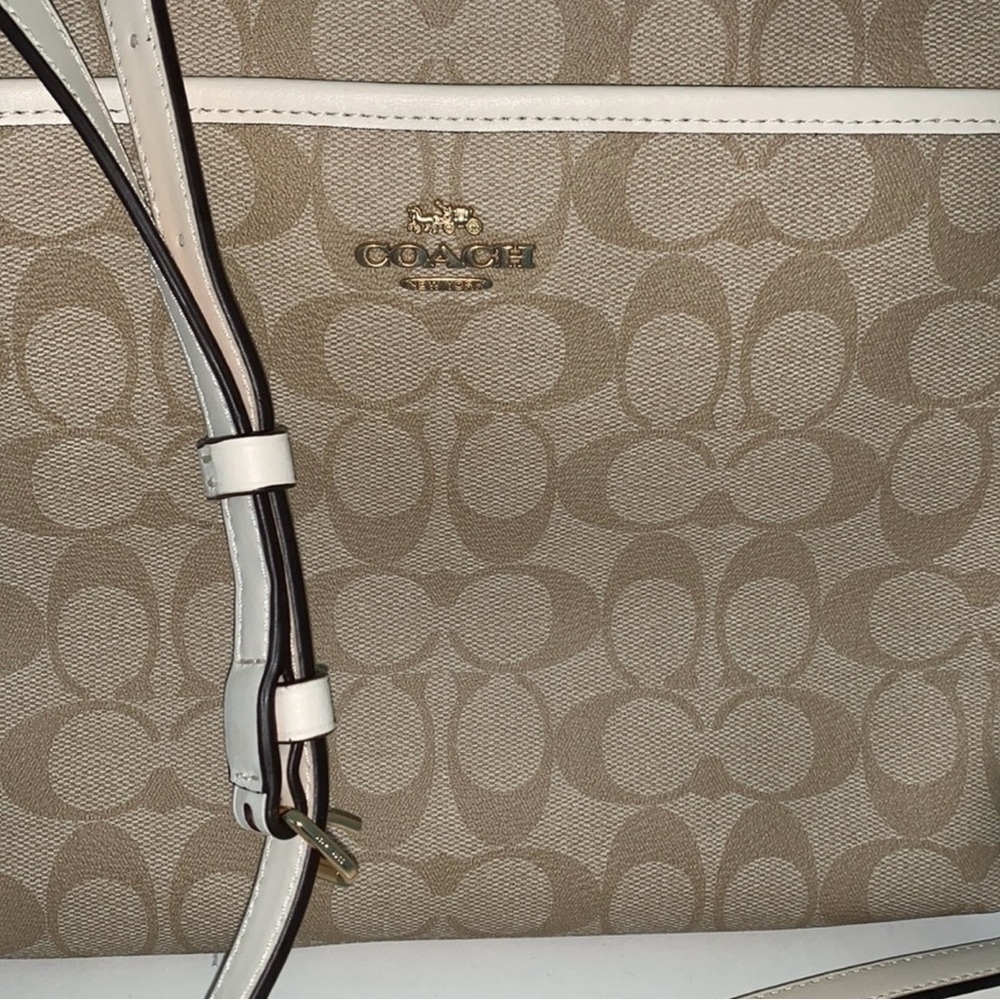 Coach Tan and Cream Crossbody Bag - Picture 2 of 7
